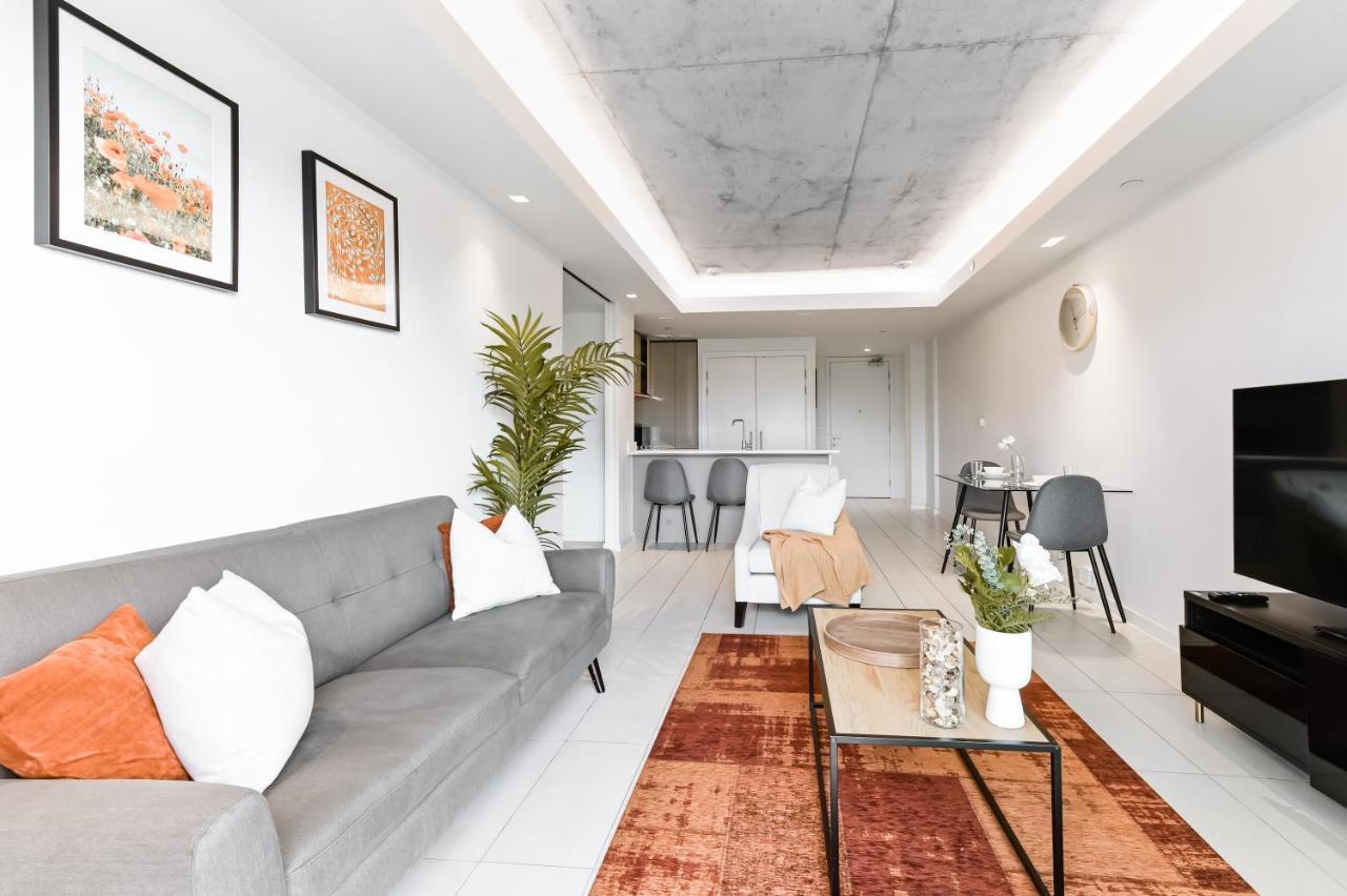 Khayat Homes - The Curve - One Bed Londres Exterior foto