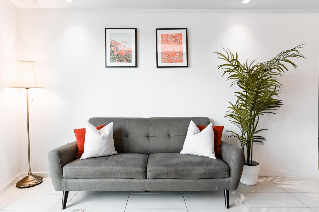 Khayat Homes - The Curve - One Bed Londres Exterior foto